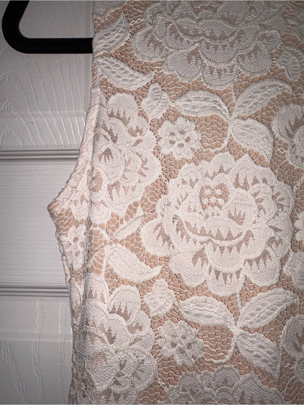 Sans Souci Ivory Floral Lace Dress - Picture 6 of 16